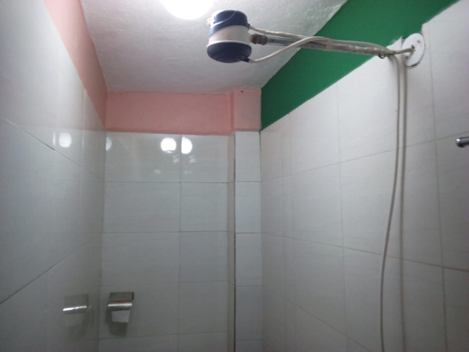 Bathroom 3, Zombewood Hotel, Kitui Central