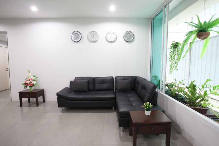 Others 4, Su 22, Khlong Toey