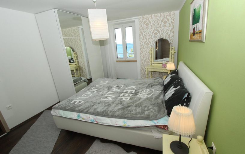 Bedroom 3, El Corsaro 2 One-bedroom Apartment With Sea View, Rovinj