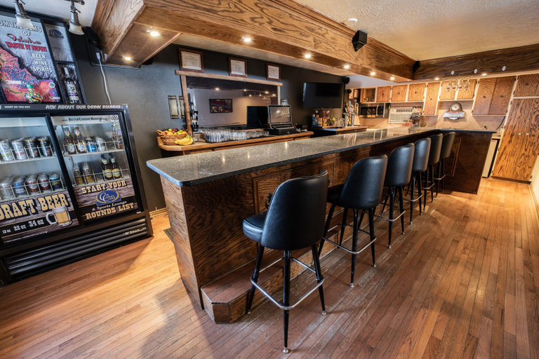 Food & Drinks 5, Clover Creek Inn, Bear Lake
