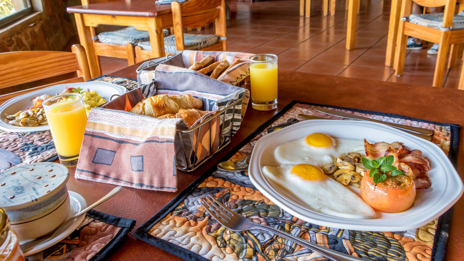 Food & Drinks 5, Iketla Lodge, Sekhukhune