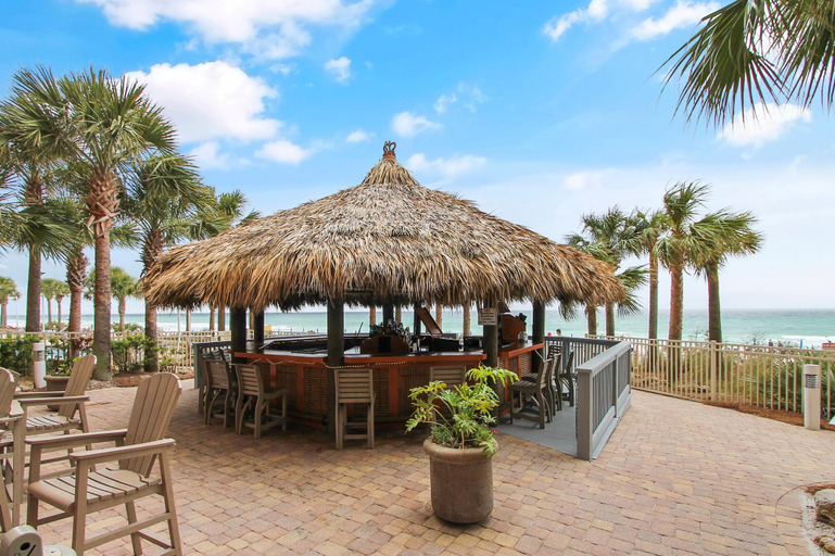 Food & Drinks 5, Calypso Resort and Towers by Book That Condo, Bay