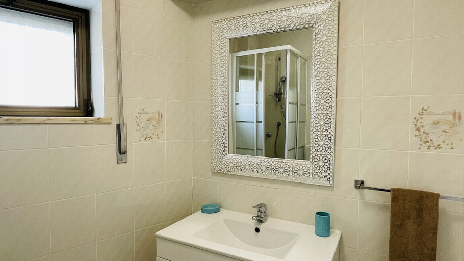 Bathroom 4, Galeão CIP, Albufeira