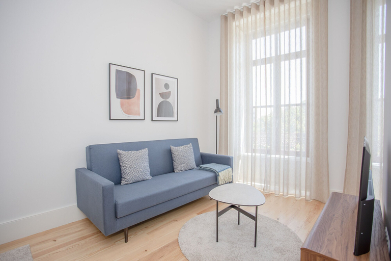 Others 5, Liiiving in Porto-City View Apartment 2F, Porto