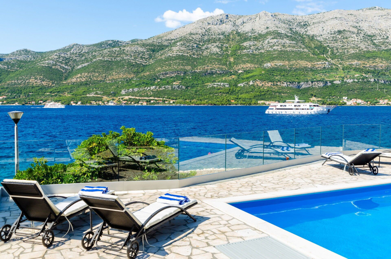 Sport & Beauty 5, Beachfront Villa Gabriela with Pool, Korčula