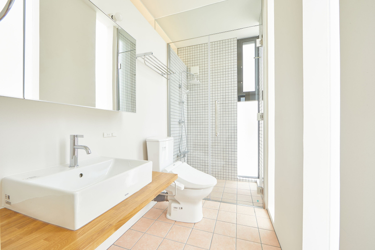 Bathroom 3, Rizozaizen Motobu D, Motobu