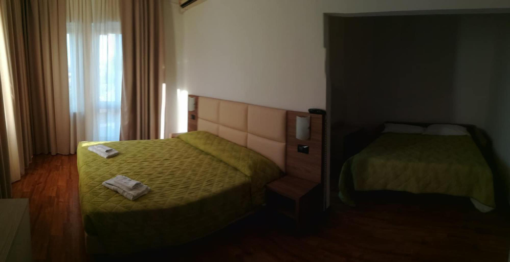 Bedroom 4, Hotel Bella Peschiera, Verona