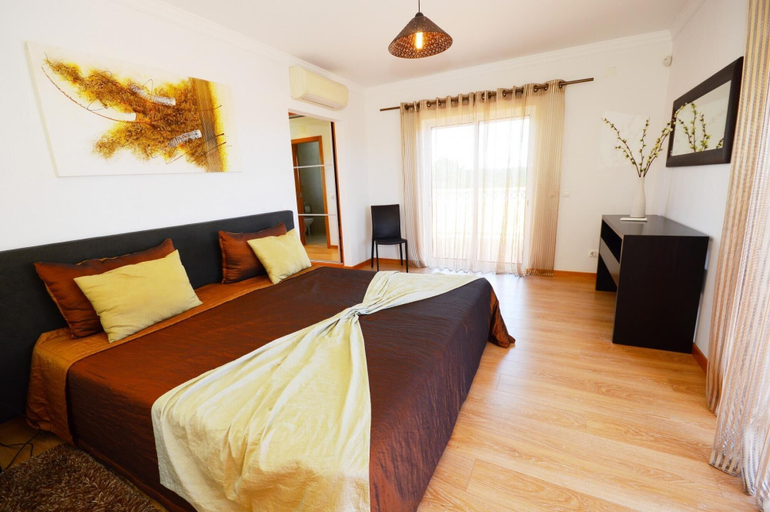 Bedroom, Duma in Albufeira With 4 Bedrooms and 4 Bathrooms, Albufeira