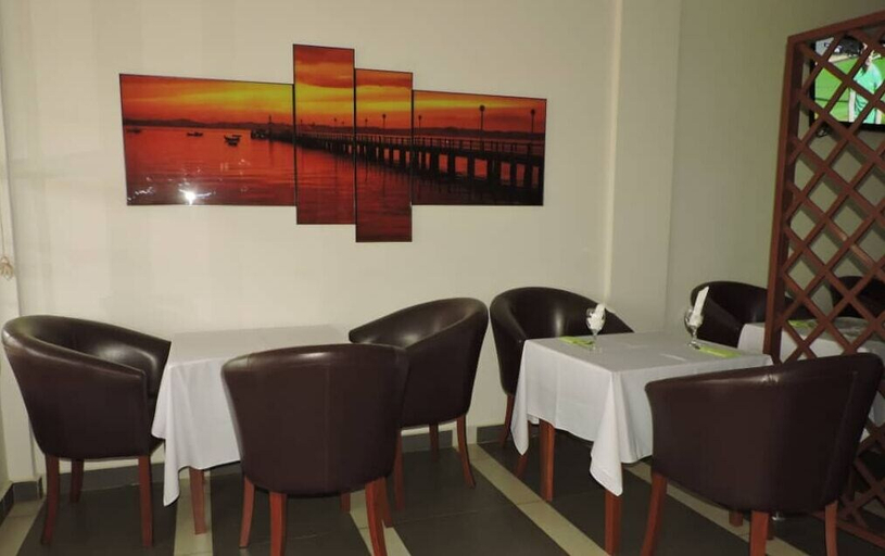 Food & Drinks 5, IRIS HOTEL, Mfoundi