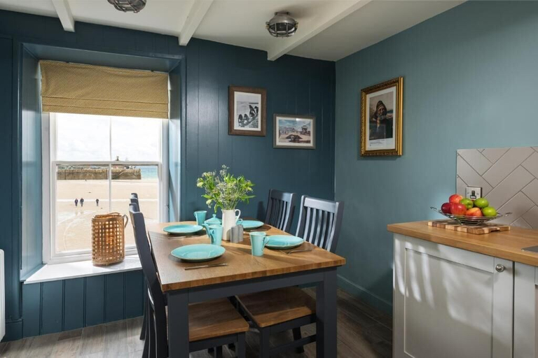 Others 5, Lifeboat Inn, Cornwall