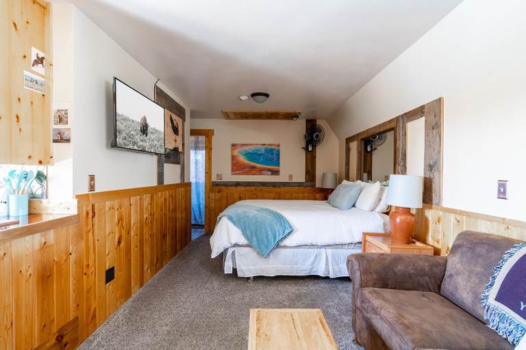 Bedroom 3, Ravens Heart Cabin, Gallatin