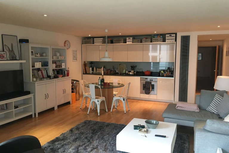 Others 3, Modern 3 Bedroom Apartment in Paddington, London