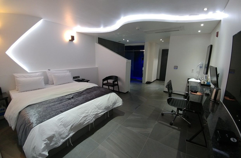 Bedroom 4, Aria Hotel Seosan, Seosan