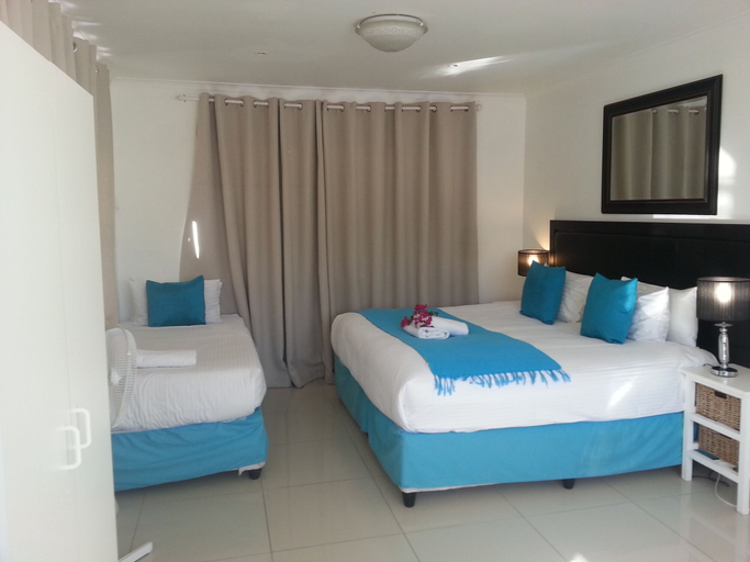 Bedroom 5, Saldanha Bay Inn, West Coast