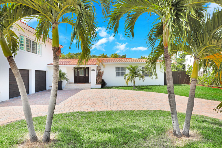 Exterior & Views 2, Family-Friendly Beach House, Steps to Beach, Broward