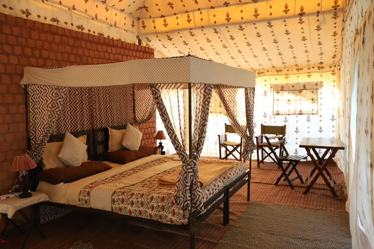 Bedroom 2, Hanuwantiya Tent City Jal Mahotsav, East Nimar