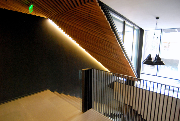 Others 4, Baratero Wooden House Apartment, Stolichna