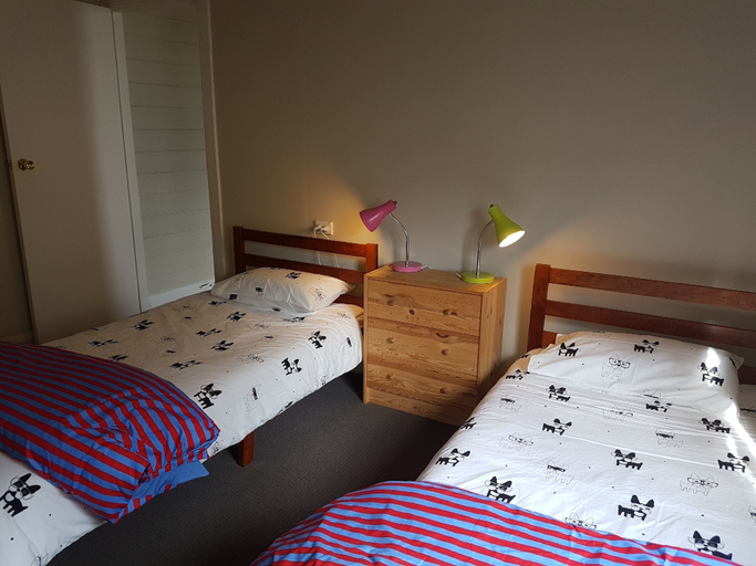 Bedroom 3, Kits Coty, Blue Mountains