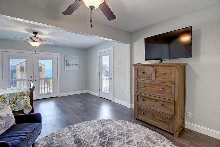 Bedroom 2, Rest by the Bay, Aransas