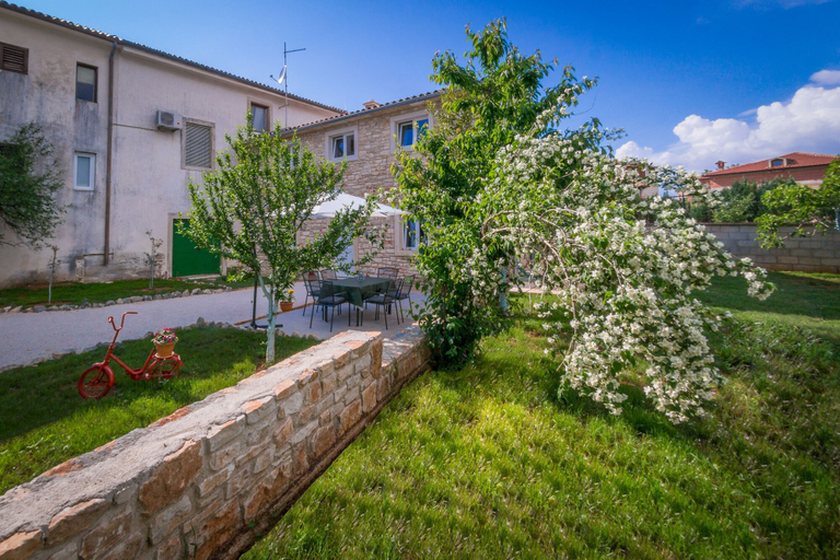 Exterior & Views 2, Stone house Furlani with a lovely garden, Svetvinčenat