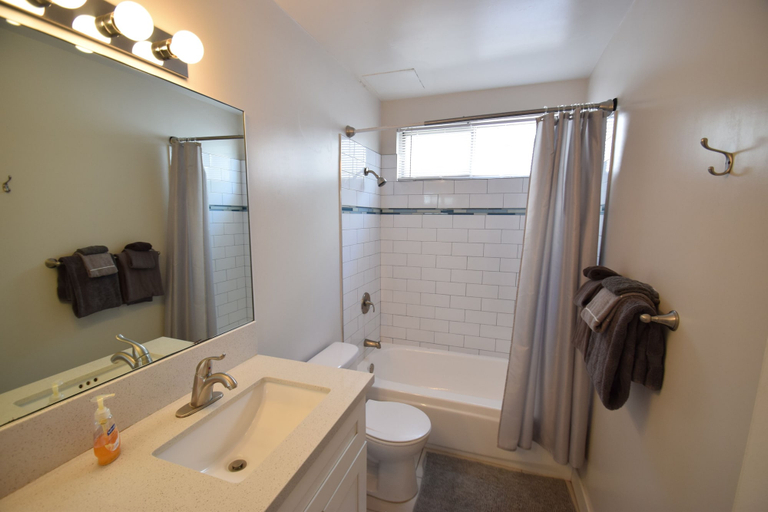 Bathroom 3, Boutique Hollywood, Los Angeles