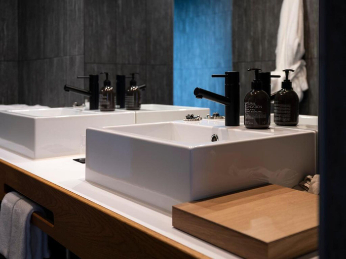 Bathroom 4, Hotel Vison, Taki