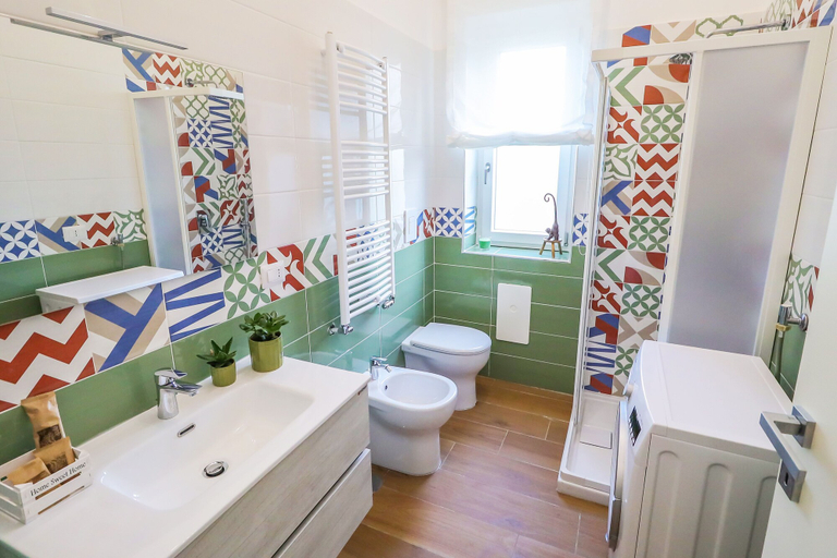 Bathroom 3, ACQUASANTA Relais, Salerno