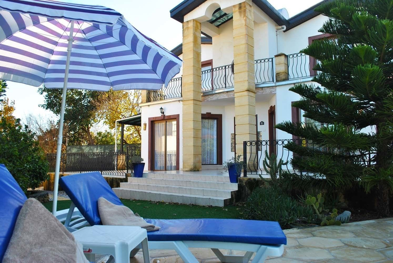 Exterior & Views 2, Villa Brooklands by Amy Villas