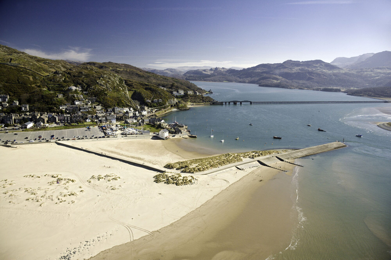 Others 5, Lovely Large Home 10 Minute Walk to Barmouth Beach, Gwynedd