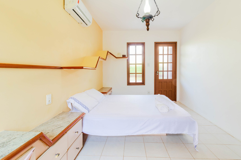 Room 5, GB35 Ótima Casa 5 Quartos a 50m da Praia, Camaçari