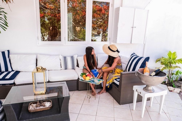 Others 4, Ocean Front Property - Villa 5 Aruba Stunning