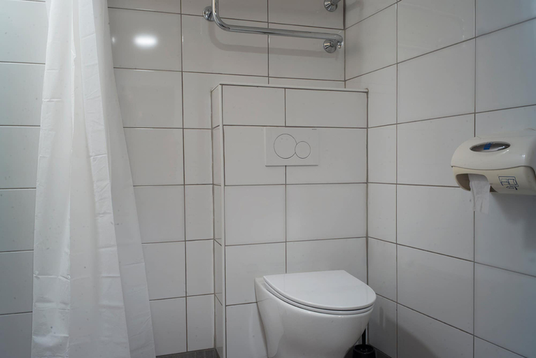 Bathroom 3, Forenom Aparthotel Kemi, Lapland