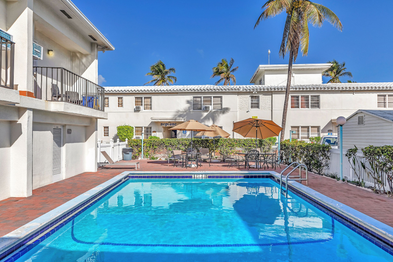 Sport & Beauty 5, Neptune Oceanfront Rentals, Broward