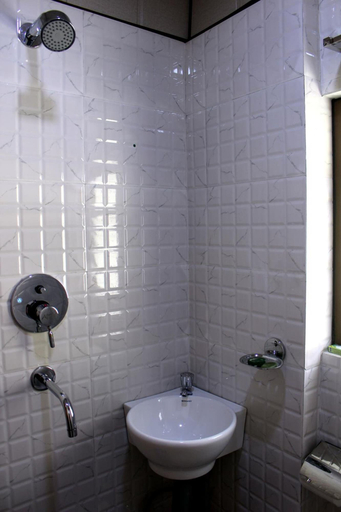 Bathroom 3, Horizon Homestay, Lumbini