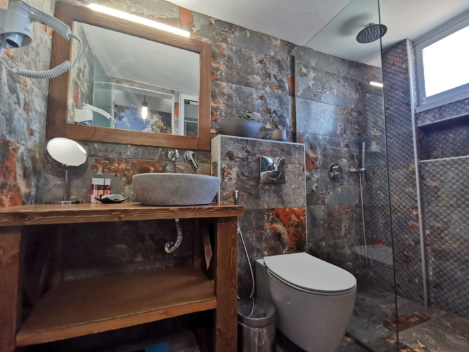 Bathroom 5, xDream Suite II, Crete
