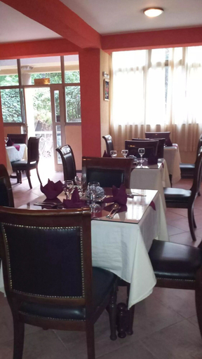 Food & Drinks 5, The Lions Den Hotel, Addis Abeba