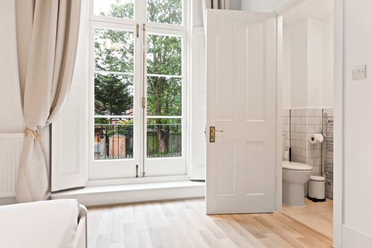 Others 5, Elegant 1 Bedroom Apartment in Brixton, London