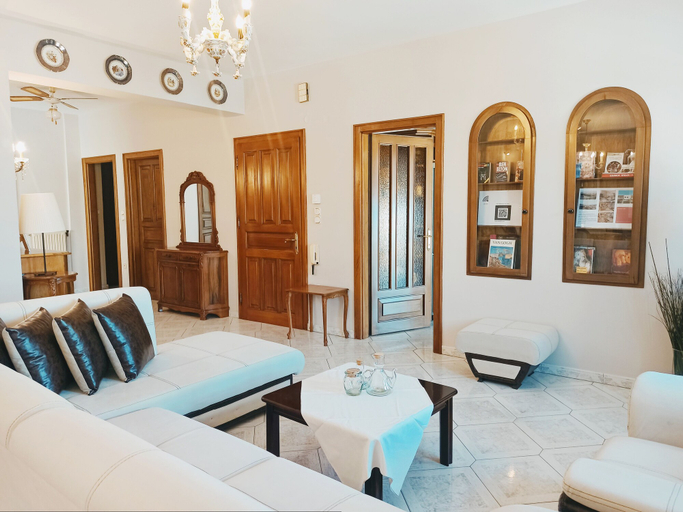 Others 5, Sunny Loft, East Macedonia and Thrace
