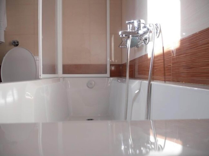Bathroom, Uphoria Villas, Crete
