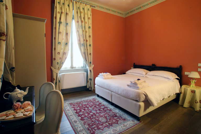 Bedroom 4, Villa Valentina, Varese