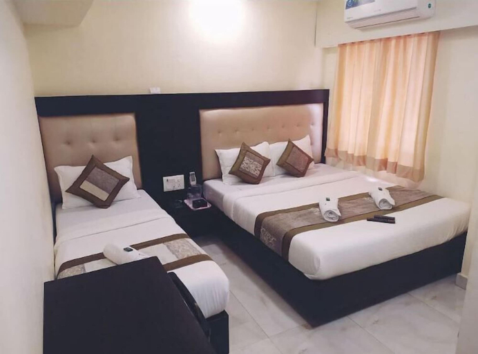 Bedroom 3, Hotel Central Park, Thane