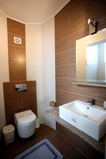 Bathroom 5, Paris Village Apartments, Peloponnese