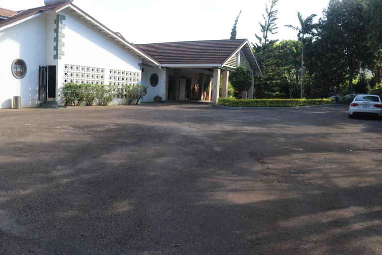 Exterior & Views 2, Mohagany House