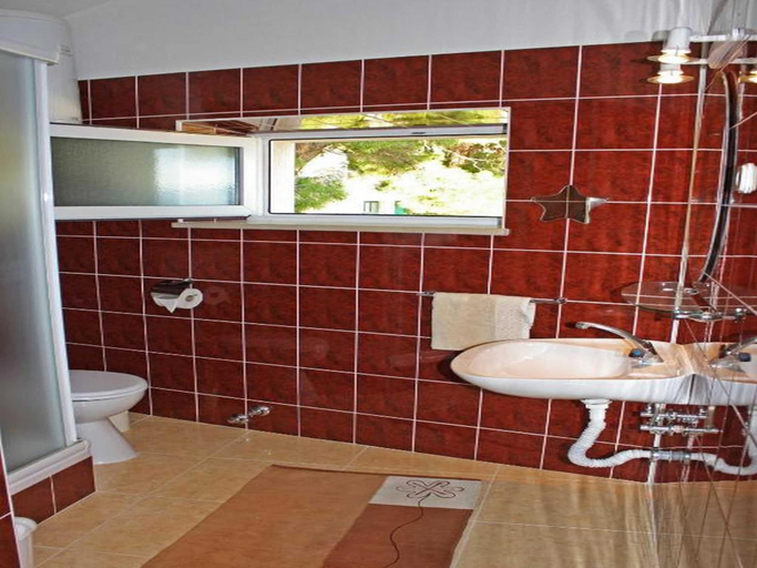 Bathroom 4, Apartment Račić, Bol