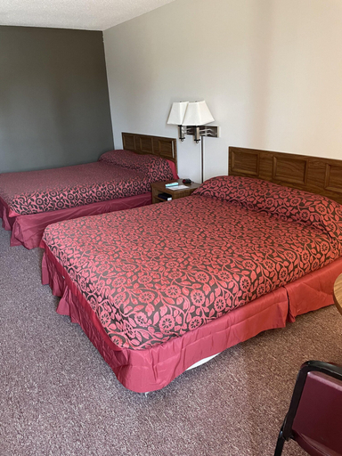 Bedroom 4, Heritage Inn, Major