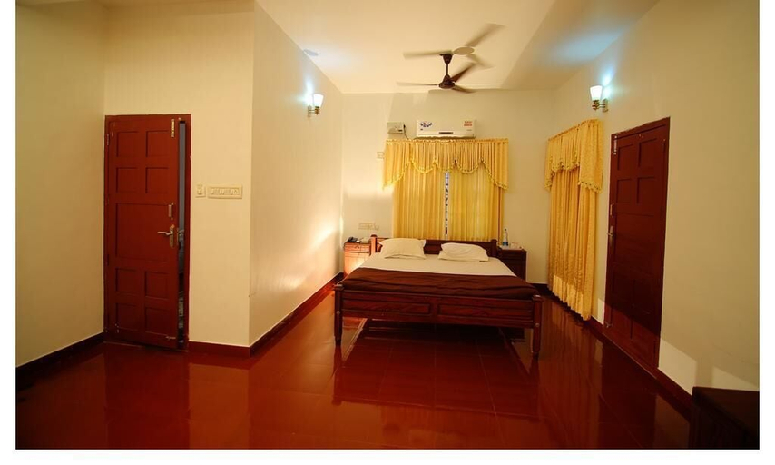 Bedroom 2, Ayuryogashram Heritage, Thrissur