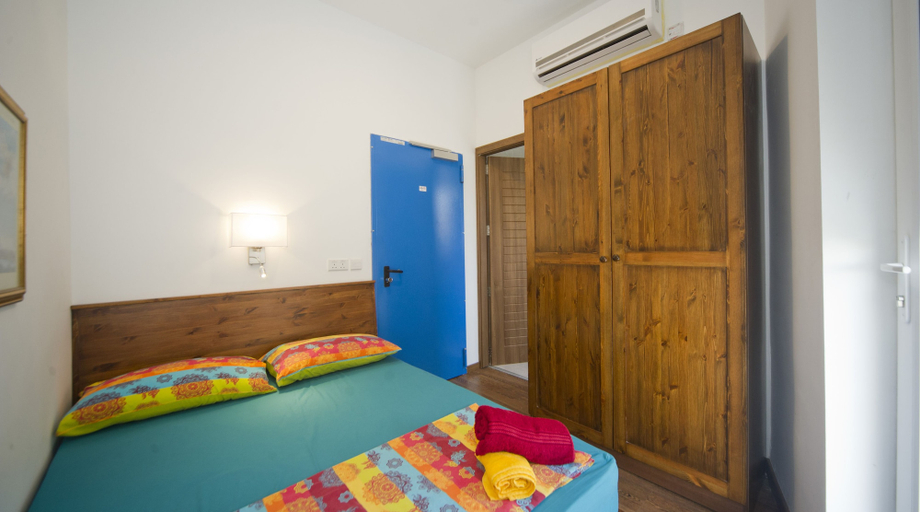 Bedroom 3, Marco Polo Malta Hostel, St Julian's