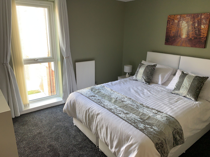 Bedroom 2, Toothbrush Apartments - 2 Bed 1 Bath Apt, Suffolk