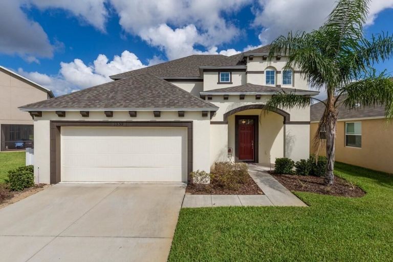Exterior & Views, Villa Garcia - West Haven, Polk
