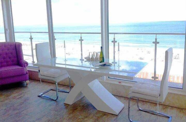 Others 5, Sea View Penthouse Mamaia, Constanta